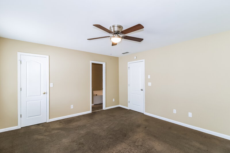 1,525/Mo, 295 Lakeview Trail Covington, GA 30016 Main Bedroom View 2