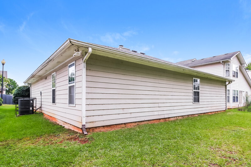 1,525/Mo, 295 Lakeview Trail Covington, GA 30016 Rear View 3