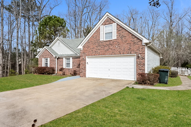 1,835/Mo, 220 Pebble Brooke Ct Covington, GA 30016 Front View 2