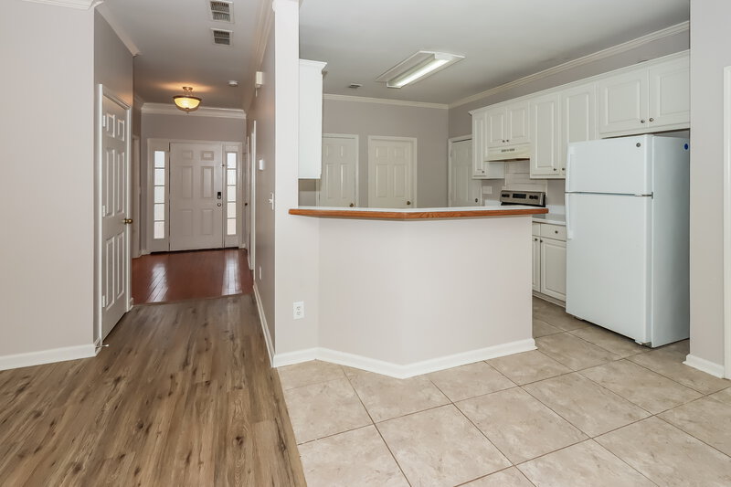 2,590/Mo, 345 Radcliffe Trace Covington, GA 30016 Dining Room View 2