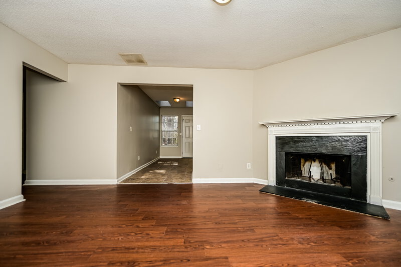 1,770/Mo, 3275 Deer Pause Ln Decatur, GA 30034 Living Room View 2