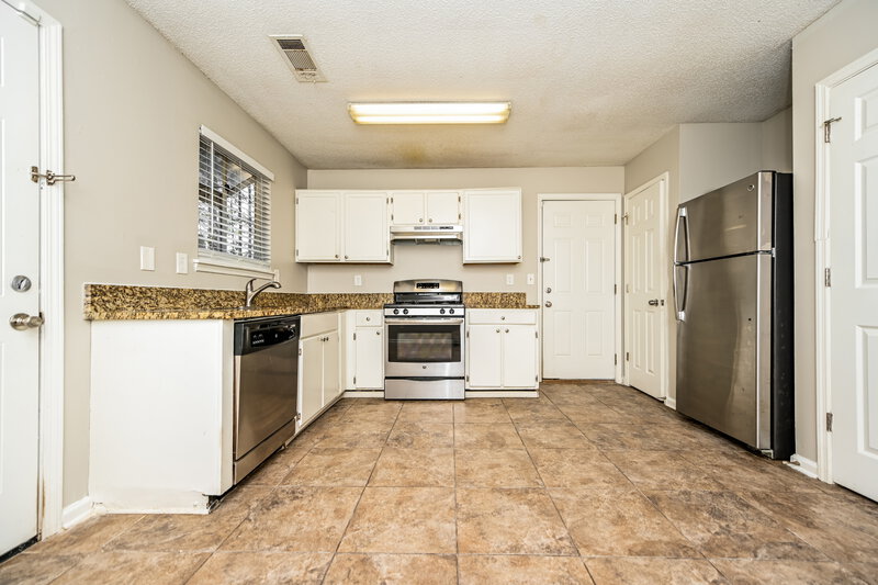 1,770/Mo, 3275 Deer Pause Ln Decatur, GA 30034 Kitchen View