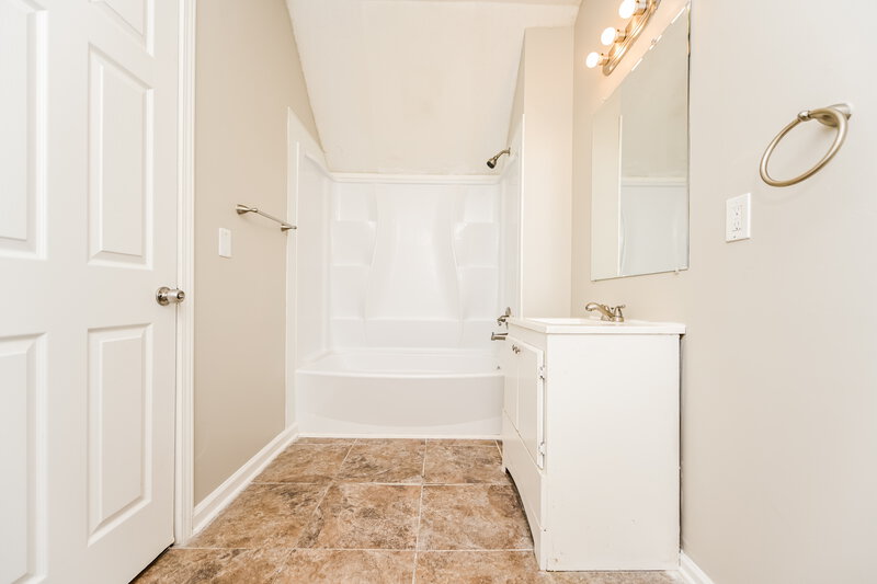 1,770/Mo, 3275 Deer Pause Ln Decatur, GA 30034 Bathroom View 2