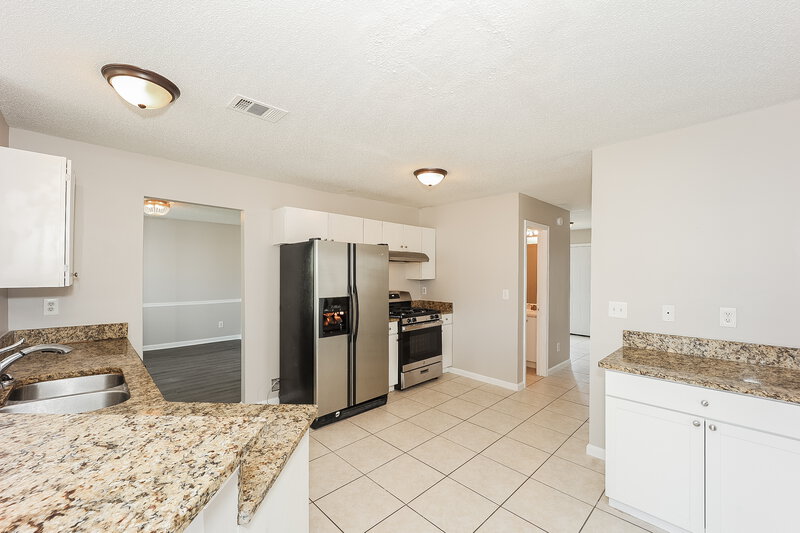 2,400/Mo, 3474 Clifton Farm Dr Decatur, GA 30034 Kitchen View 2
