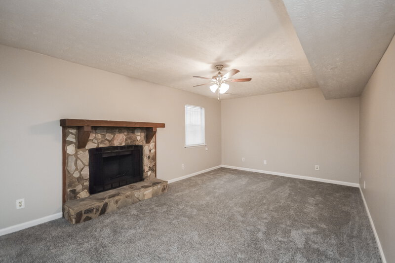 2,060/Mo, 3806 Raiders Ridge Dr Lithonia, GA 30038 Living Room View 2