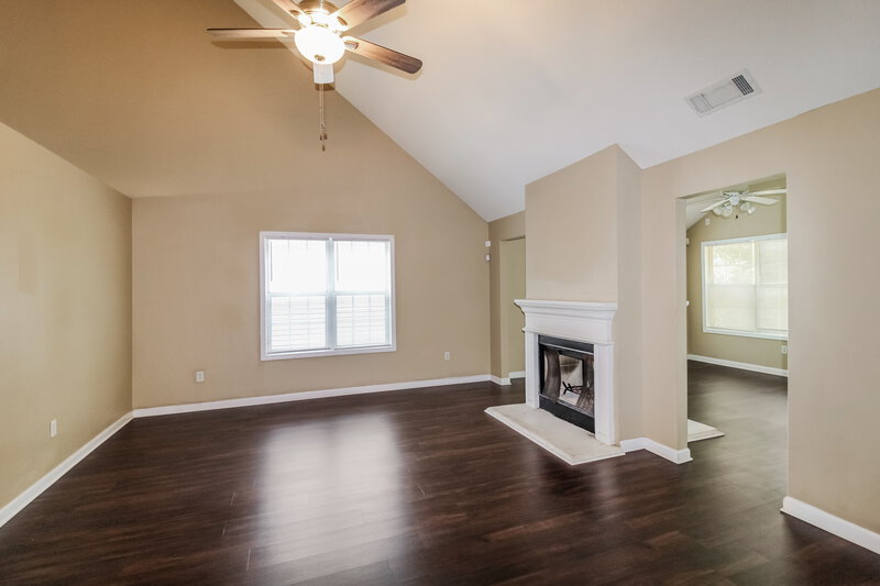 2,660/Mo, 6581 Lake Mill Trace Lithonia, GA 30038 Living Room View