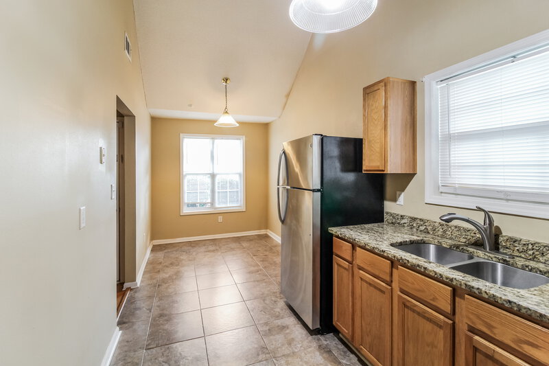2,660/Mo, 6581 Lake Mill Trace Lithonia, GA 30038 Dining Room View