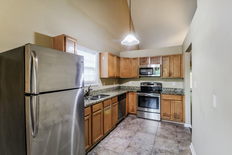 2,660/Mo, 6581 Lake Mill Trace Lithonia, GA 30038 Kitchen View
