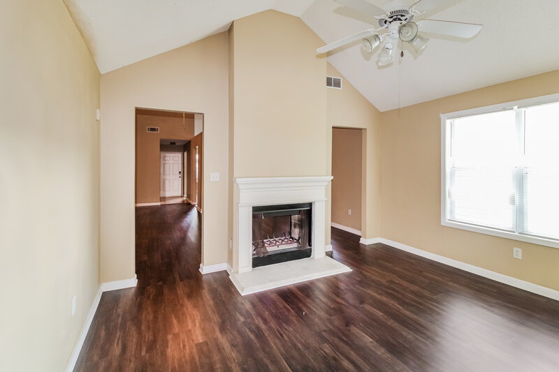 2,660/Mo, 6581 Lake Mill Trace Lithonia, GA 30038 Family Room View 2
