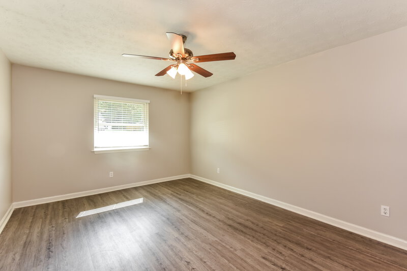 1,700/Mo, 3760 Saddle Ridge Dr SW Snellville, GA 30039 Main Bedroom View