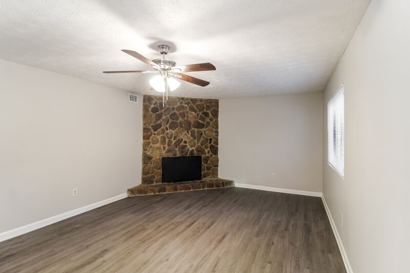 1,935/Mo, 2995 Arden Way Snellville, GA 30039 Living Room View