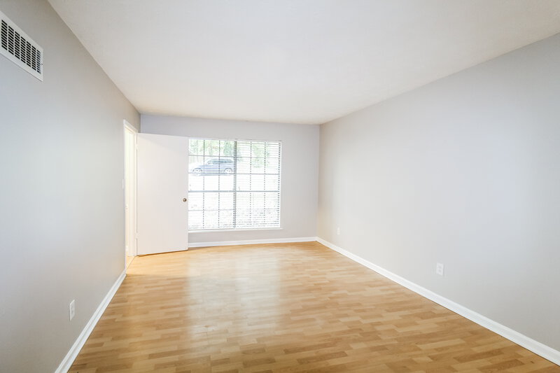 1,655/Mo, 3888 Valley Brook Rd Snellville, GA 30039 Bedroom View