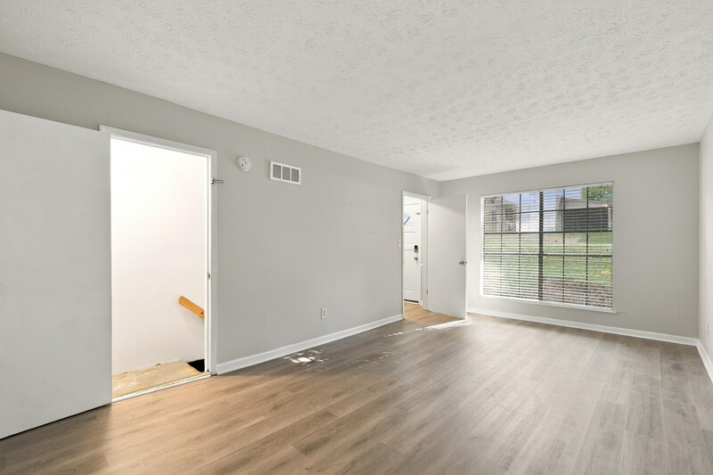 2,005/Mo, 3888 Valley Brook Rd Snellville, GA 30039 Family Room View