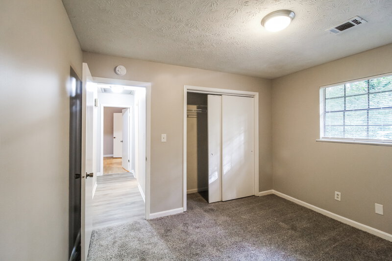 1,655/Mo, 3888 Valley Brook Rd Snellville, GA 30039 Bedroom View 5