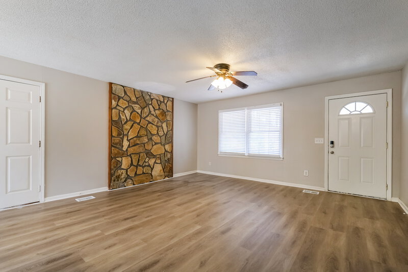 1,665/Mo, 2915 Winchester Dr Cumming, GA 30041 Living Room View