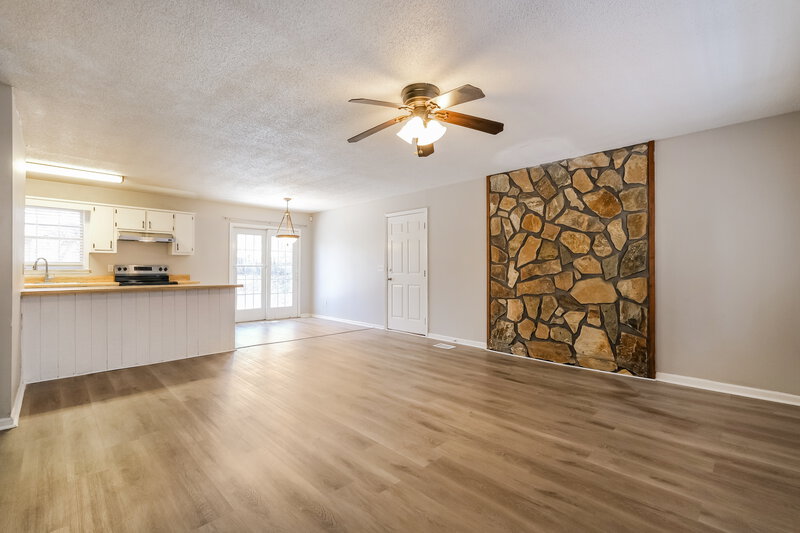 1,665/Mo, 2915 Winchester Dr Cumming, GA 30041 Living Room View 2