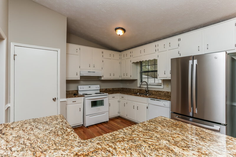 1,870/Mo, 2541 Ripple Way NW Lawrenceville, GA 30043 Kitchen View