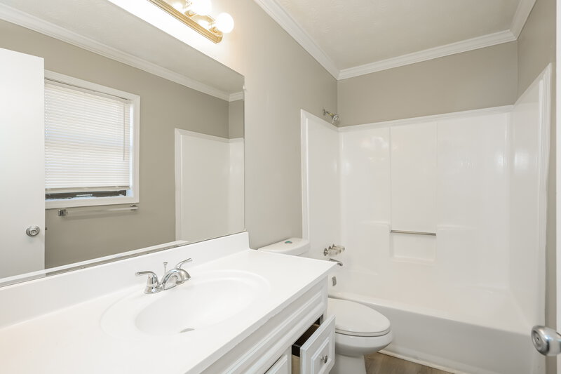 1,940/Mo, 2193 Cruse Rd Lawrenceville, GA 30044 Main Bathroom View