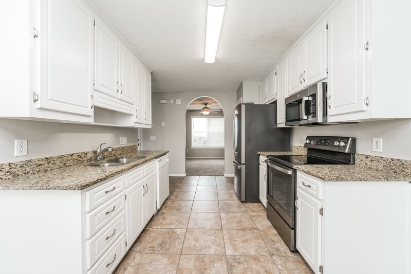 1,920/Mo, 1520 Julianna Dr SW Loganville, GA 30052 Kitchen View