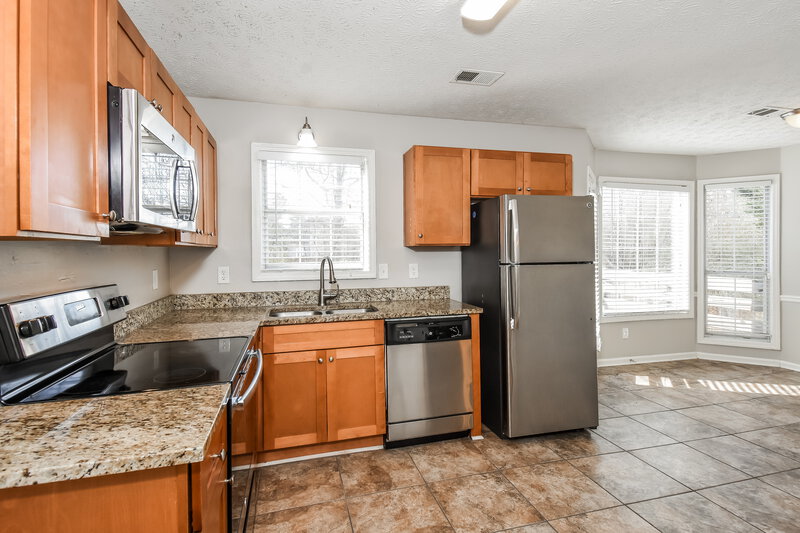 1,850/Mo, 350 Towler Dr Loganville, GA 30052 Kitchen View 2