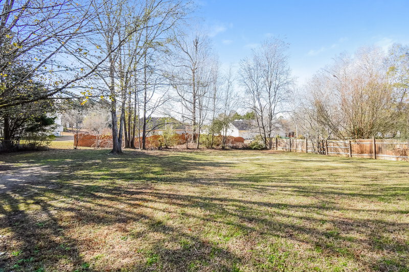 1,850/Mo, 350 Towler Dr Loganville, GA 30052 Rear View