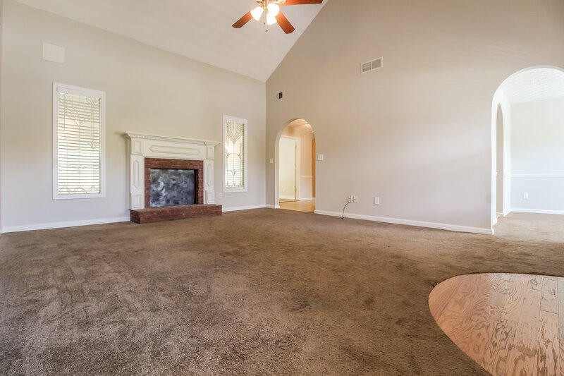 2,195/Mo, 301 Greenleaf Ct Loganville, GA 30052 Living Room View