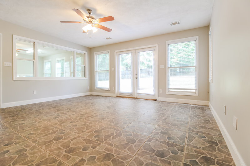 2,195/Mo, 301 Greenleaf Ct Loganville, GA 30052 Family Room View