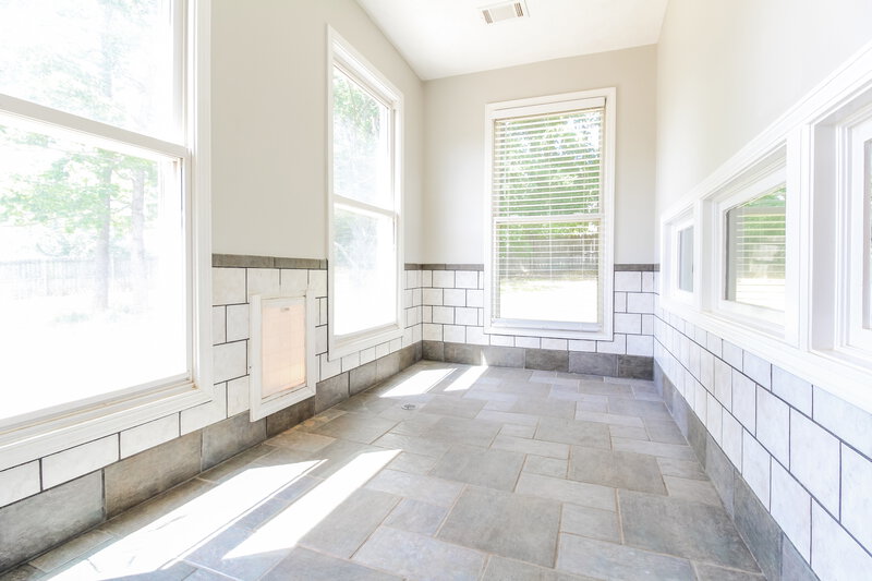 2,195/Mo, 301 Greenleaf Ct Loganville, GA 30052 Sun Room View