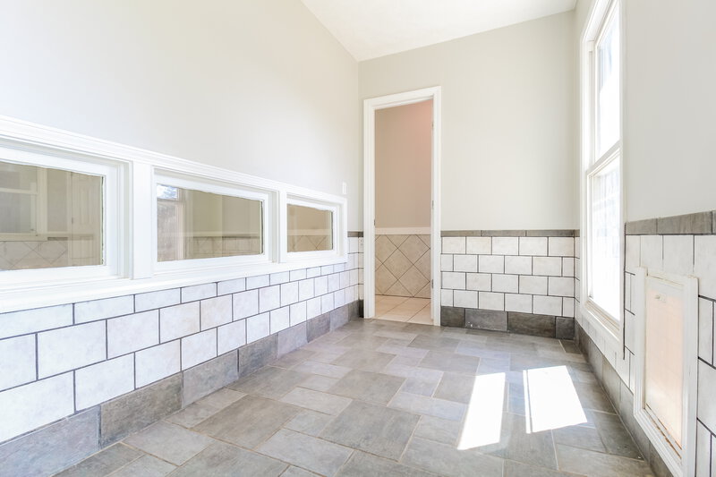 2,195/Mo, 301 Greenleaf Ct Loganville, GA 30052 Sun Room View 2