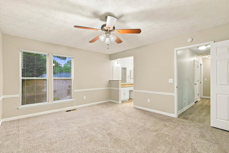 1,890/Mo, 1733 Laurel Creek Circle Lithonia, GA 30058 Primary Bedroom View 2