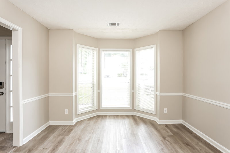 2,185/Mo, 917 Stonemill Manor Lithonia, GA 30058 Dining Room View