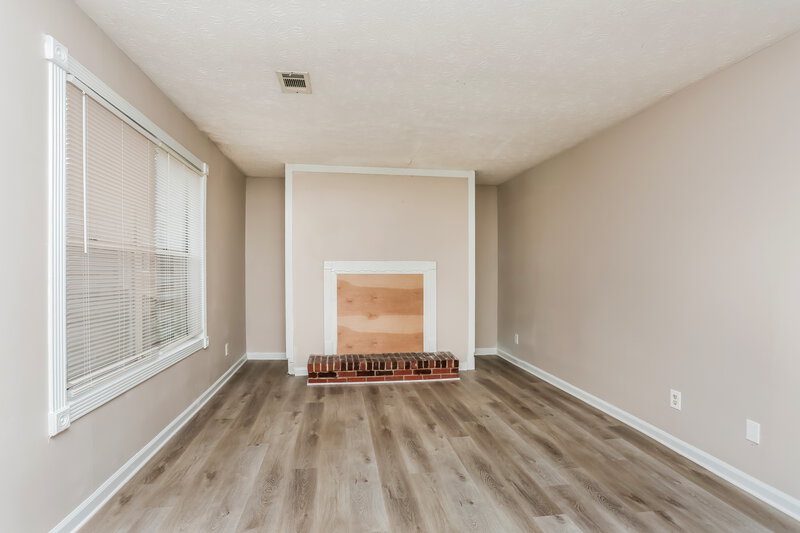 1,450/Mo, 5818 Calico Ct Lithonia, GA 30058 Living Room View 2