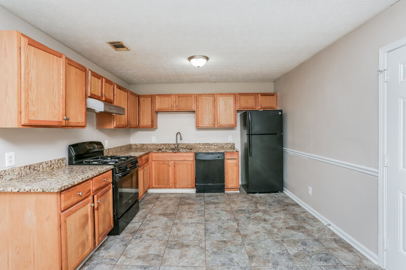 1,450/Mo, 5818 Calico Ct Lithonia, GA 30058 Kitchen View