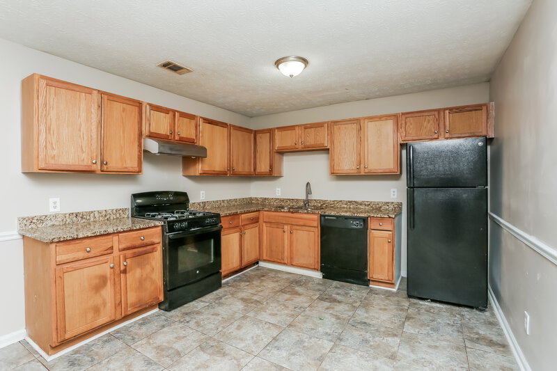 1,450/Mo, 5818 Calico Ct Lithonia, GA 30058 Kitchen View 2