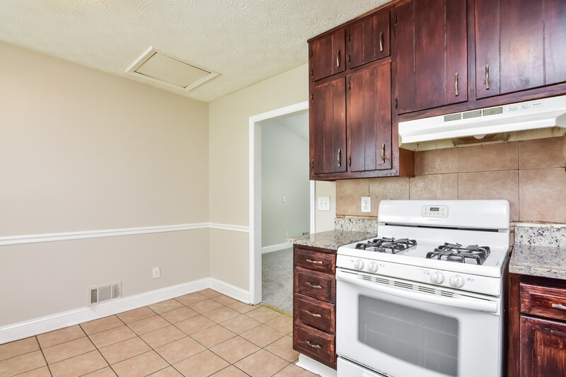2,005/Mo, 1260 Halter Ln Lithonia, GA 30058 Kitchen View