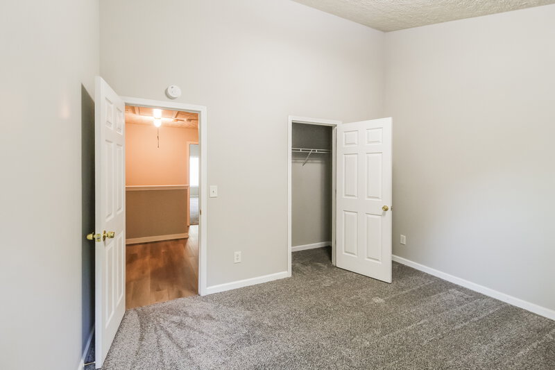 2,125/Mo, 740 Shadow Lakes Dr Lithonia, GA 30058 Bedroom View 2