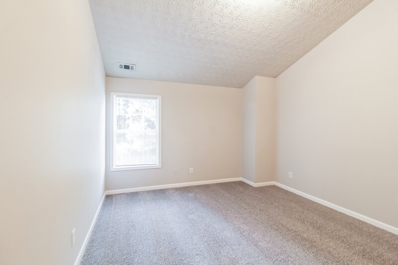 2,125/Mo, 740 Shadow Lakes Dr Lithonia, GA 30058 Bedroom View 3