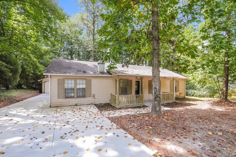 1,725/Mo, 1964 Taffeta Trail Lithonia, GA 30058 Front View