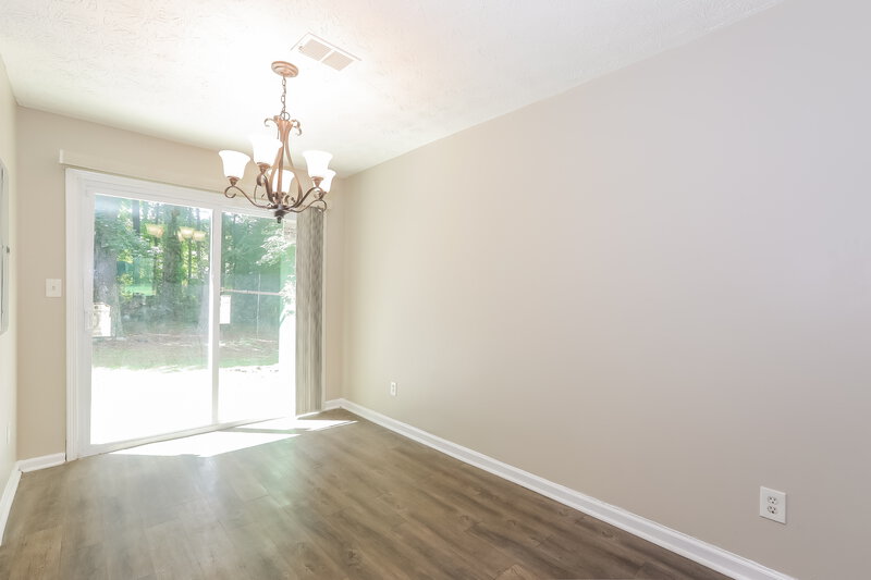 1,725/Mo, 1964 Taffeta Trail Lithonia, GA 30058 Dining Room View