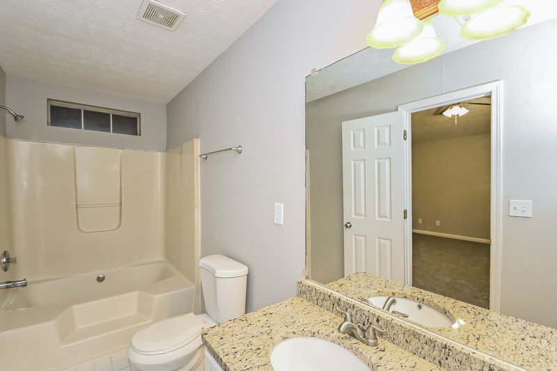 1,890/Mo, 758 Kilkenny Circle Lithonia, GA 30058 Bathroom View