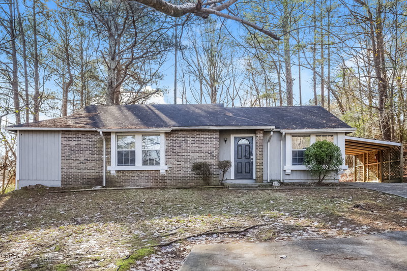 0/Mo, 2070 Young Rd Lithonia, GA 30058 External View