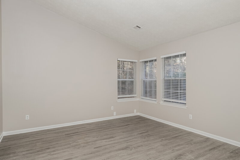 0/Mo, 2070 Young Rd Lithonia, GA 30058 Living Room View