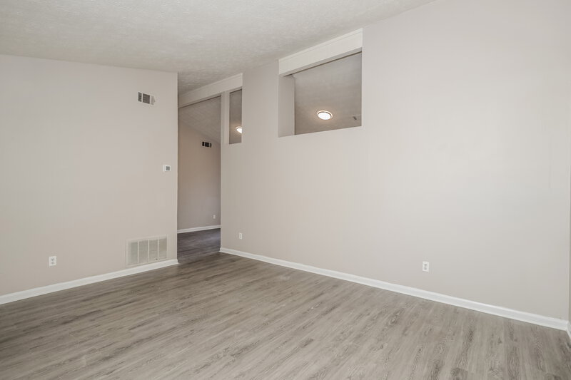0/Mo, 2070 Young Rd Lithonia, GA 30058 Living Room View 2