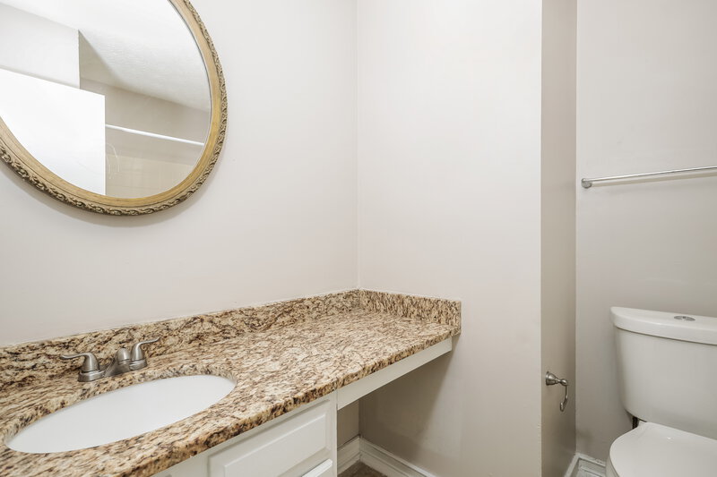 0/Mo, 2070 Young Rd Lithonia, GA 30058 Main Bathroom View