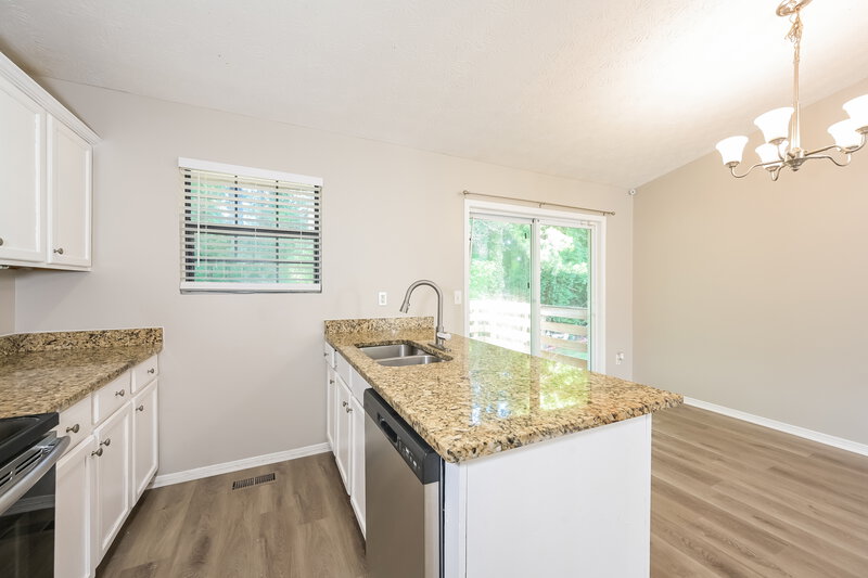 2,115/Mo, 2068 Lown Farm Ln Lithonia, GA 30058 Kitchen View 2