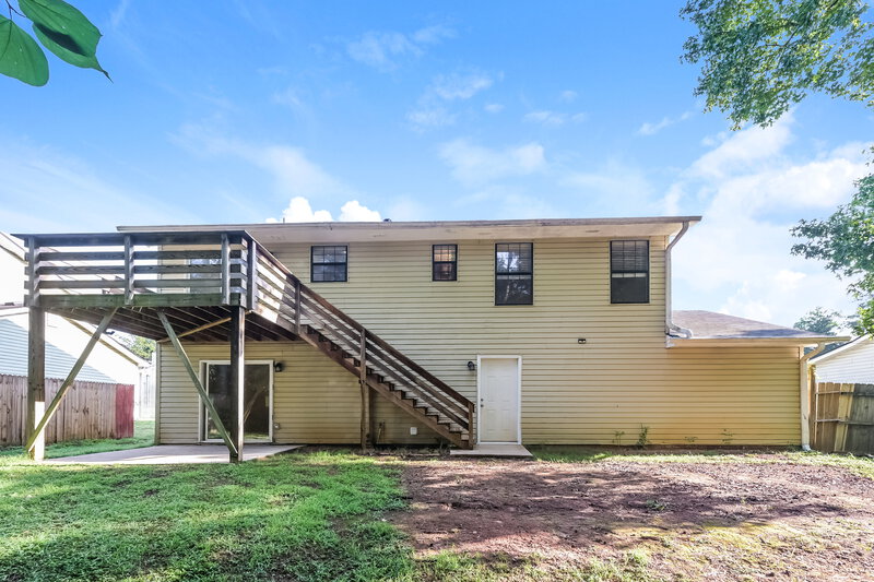2,115/Mo, 2068 Lown Farm Ln Lithonia, GA 30058 Rear View 2