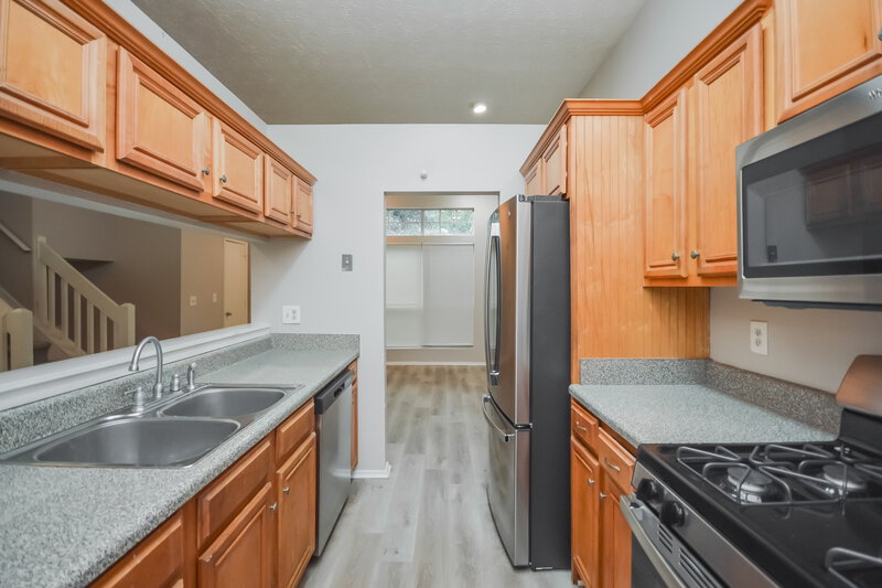 1,820/Mo, 6356 Laurel Post Dr Lithonia, GA 30058 Kitchen View