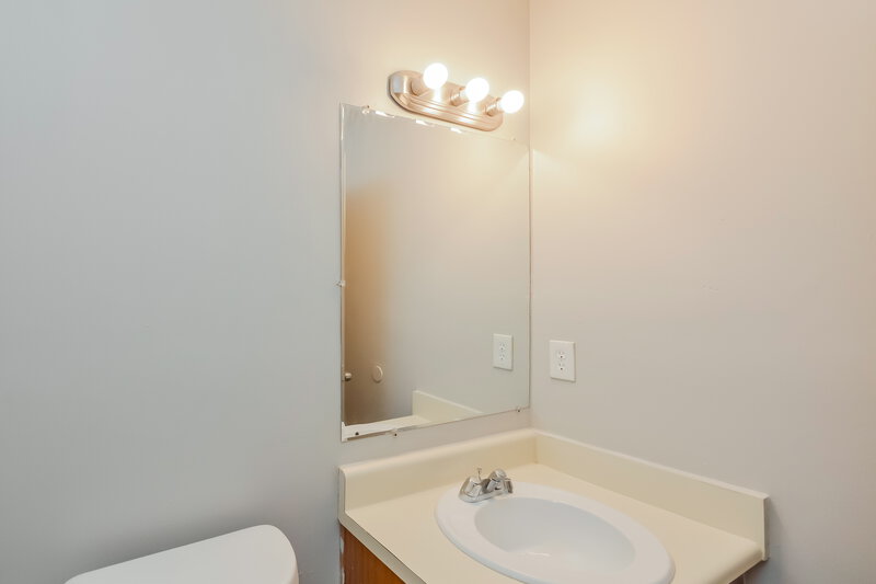 1,820/Mo, 6356 Laurel Post Dr Lithonia, GA 30058 Main Bathroom View