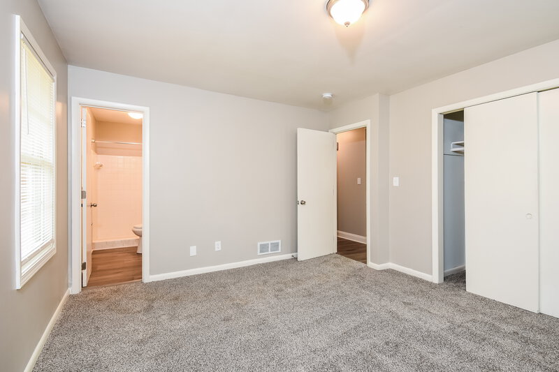 2,135/Mo, 368 Smyrna Powder Springs Rd SW Marietta, GA 30060 Main Bedroom View 2