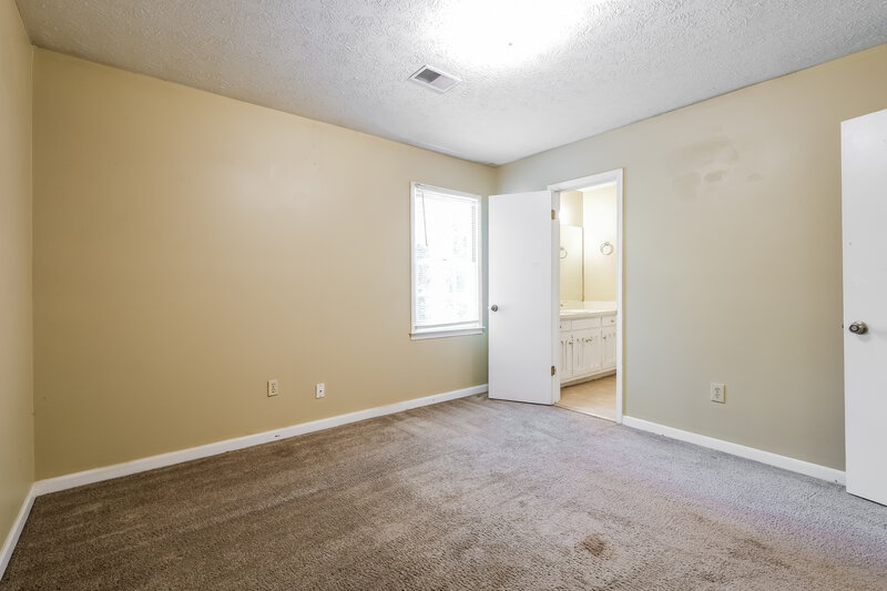 1,880/Mo, 2432 Hillboro Circle SW Marietta, GA 30064 Bedroom View 2